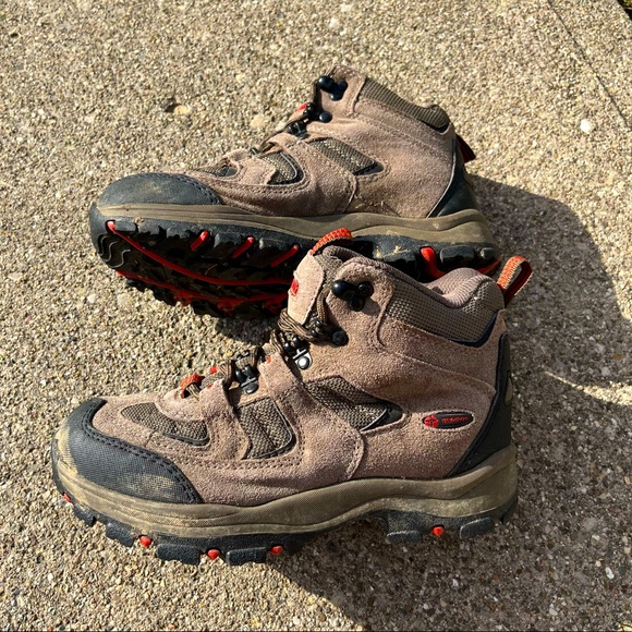 Nevados Hiking Boots - Picture 2 of 5